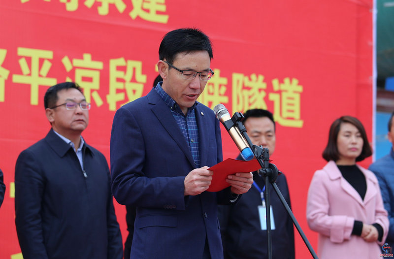 6、甘肅新科建工監(jiān)理咨詢有限公司副總經(jīng)理、PTKZJL1標(biāo)駐地高監(jiān)劉鵬舟講話。.jpg